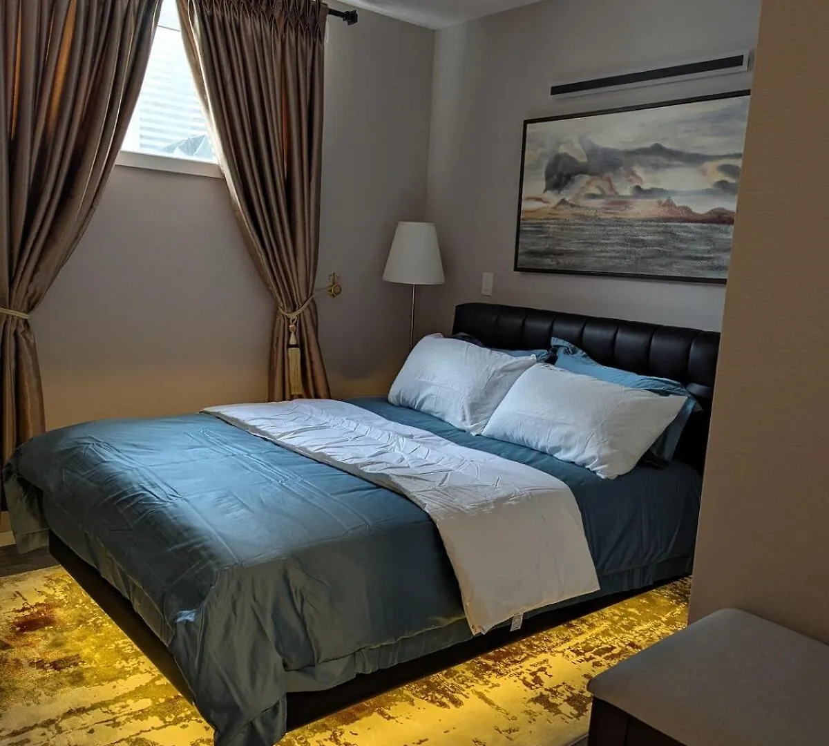 Miat Apartment Calgary